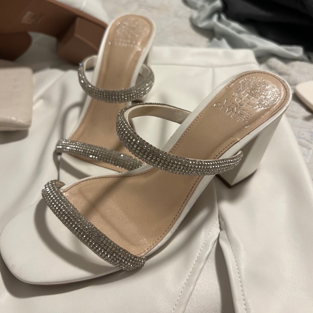 Vince Camuto Sparkle White Heels Size 7